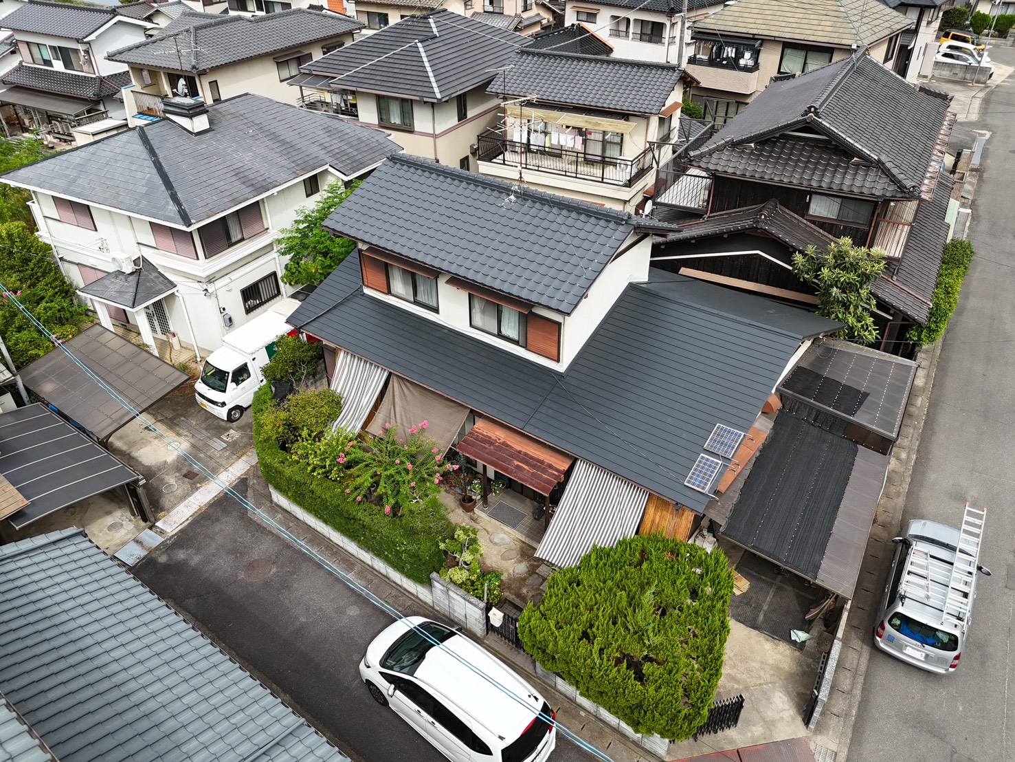 岡山市南区｜大屋根塗装工事・下屋根葺き替え工事｜2026/08/31